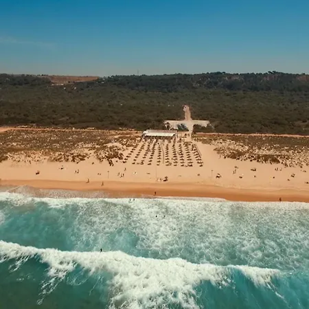 아파트 & Surf With Patio, By Timecooler *