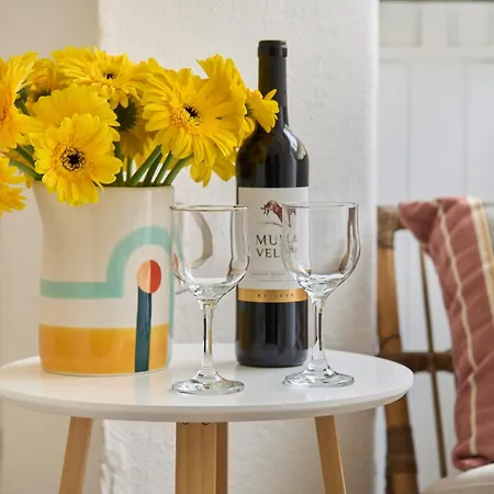 & Surf With Patio, By Timecooler * 코스타 다 카파리카