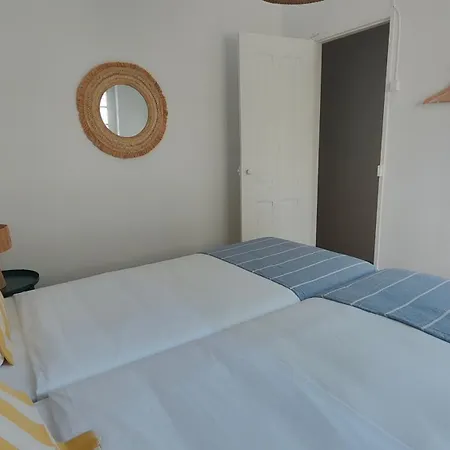 Appartement & Surf With Patio, By Timecooler
