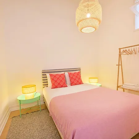 Apartment & Surf With Patio, By Timecooler Costa da Caparica