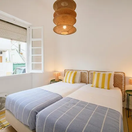 Appartement & Surf With Patio, By Timecooler
