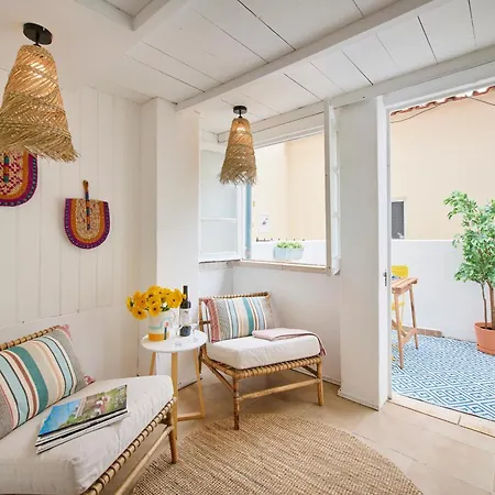 Apartment & Surf With Patio, By Timecooler *