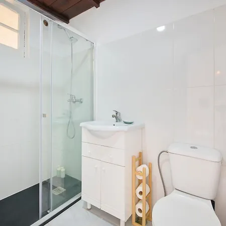 & Surf With Patio, By Timecooler Appartement