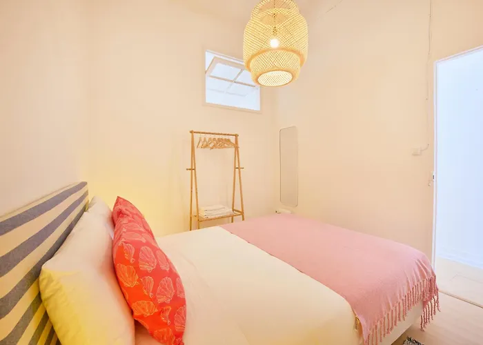 & Surf With Patio, By Timecooler Costa de Caparica